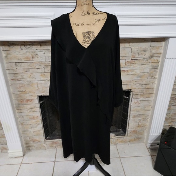 ELOQUII Black‎ Ruffle-Front Shift Dress - Plus size 28 - Picture 3 of 10